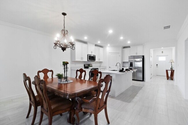 Building Photo - 31451 Moniker Mast Ln