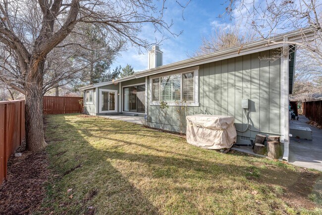 Building Photo - 6328 Windy Meadow Dr