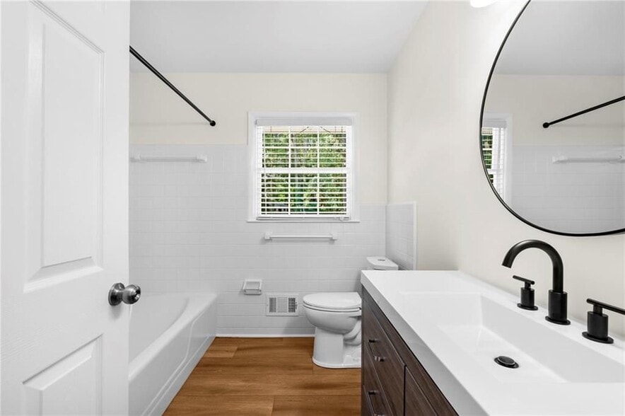 Building Photo - 4083 Cedar Knoll Dr