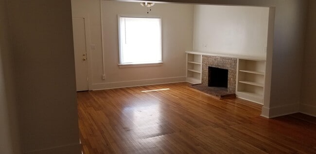 Building Photo - 918 North 8th St