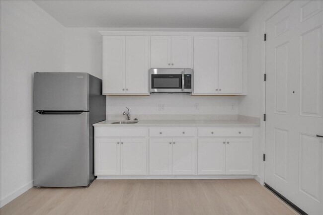 Building Photo - 12658 Rosefinch Wy