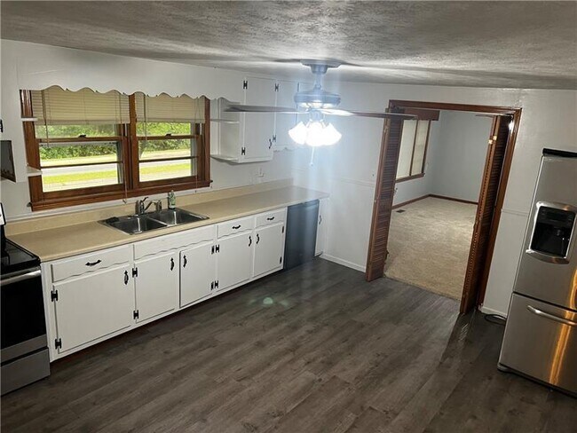 Building Photo - 3743 Jiles Rd