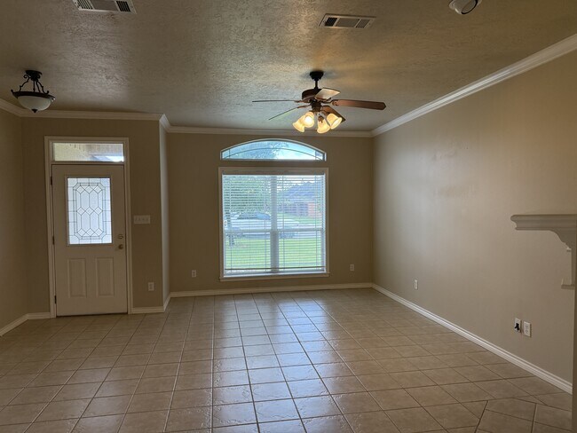 Building Photo - 223 Karten Ln