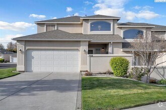 Building Photo - 2,400sf Low Maintenance, Best S Richland L...