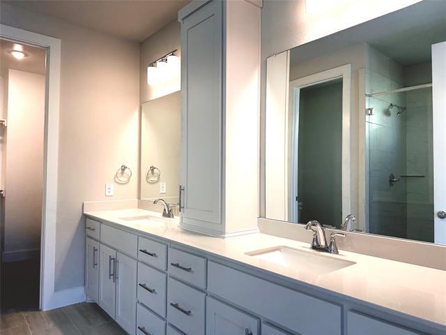 Building Photo - 8121 Bromley Dr