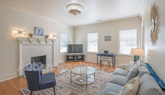 Building Photo - 239 Greene St