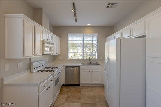 Building Photo - 167 Mountainside Dr