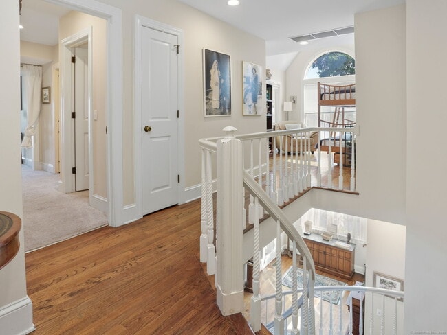 Building Photo - 3 E Beach Dr