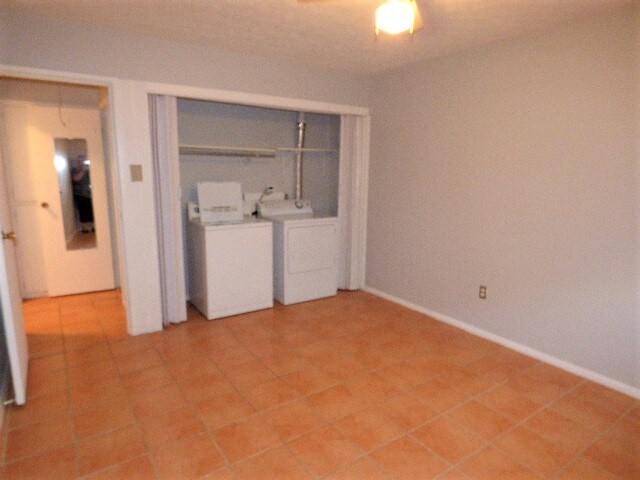 Building Photo - WOODBROOK 1 BR CONDO