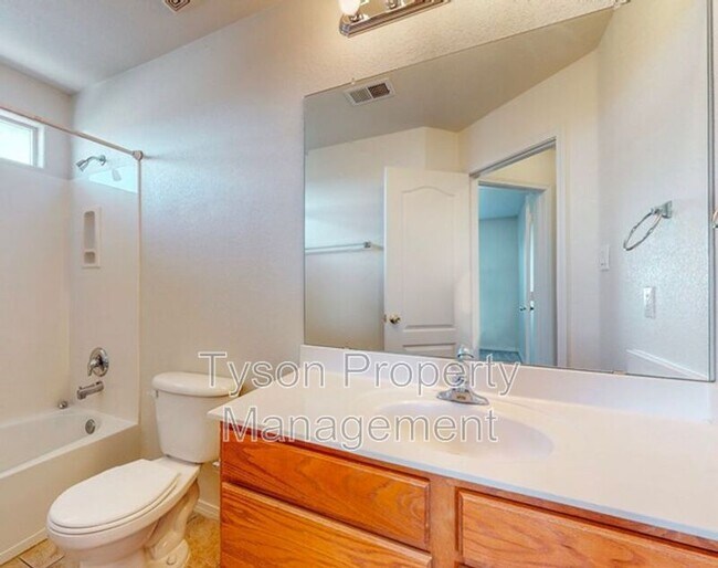 Building Photo - 1375 Peppoli Loop SE