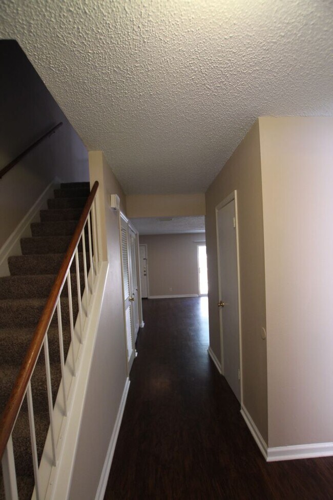 Building Photo - Delmar Dr. 2510/2512