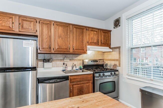 Building Photo - 2601 16th St S