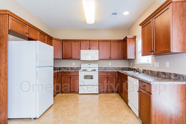 Building Photo - 1144 Washington Dr