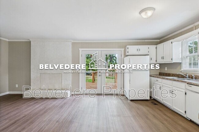 Building Photo - 2913 Wildwood Dr