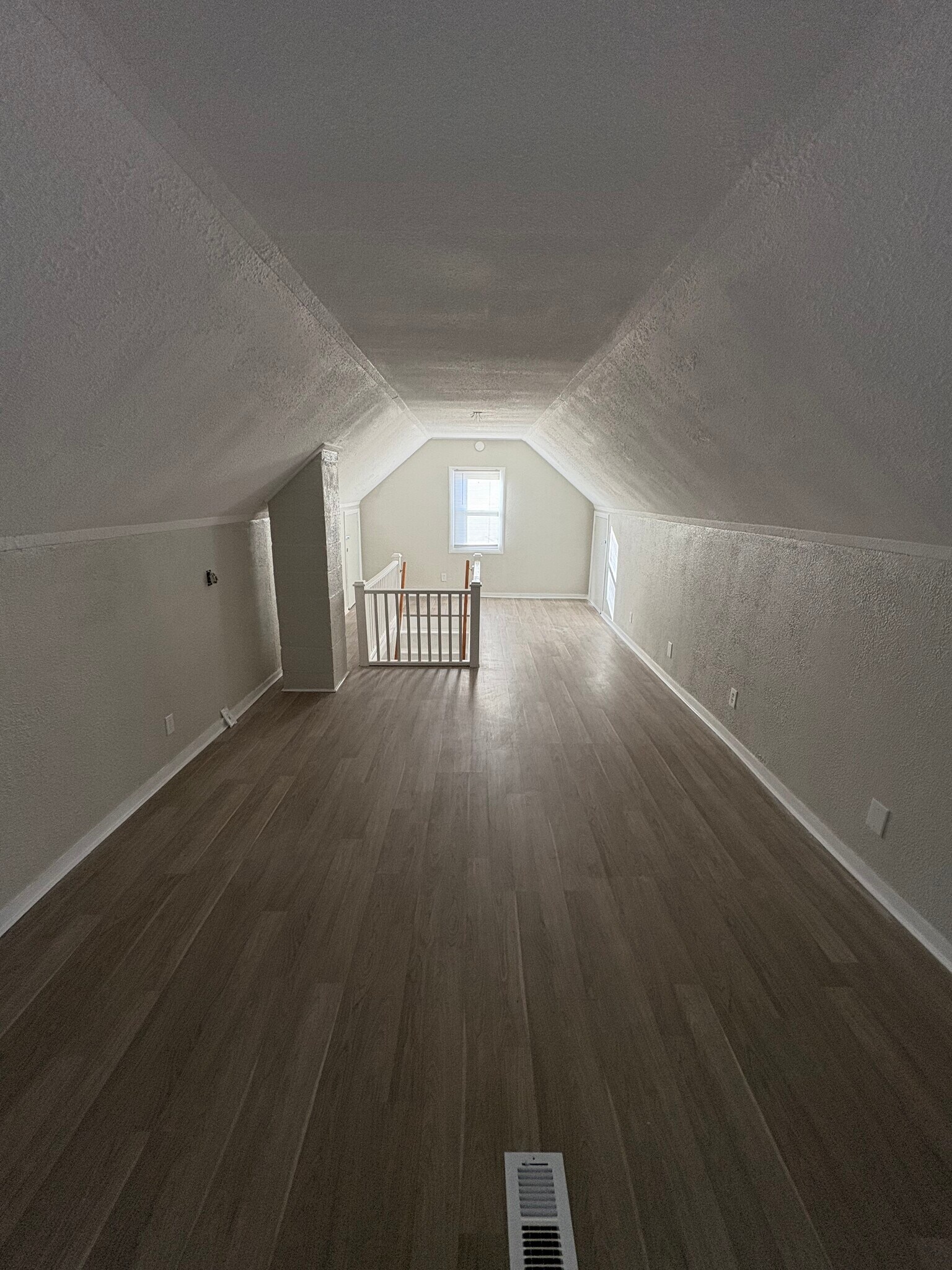 Building Photo - 601 Echo Rd