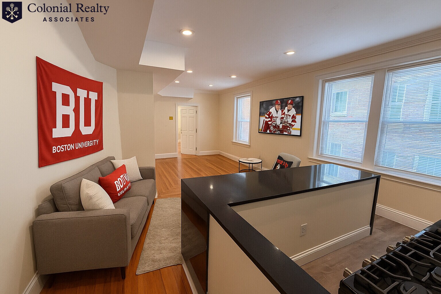 Building Photo - 73 Thatcher St