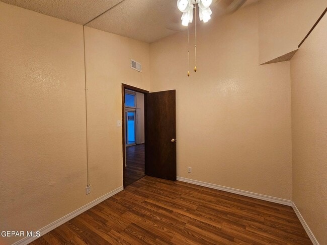Building Photo - 846 El Arco Dr