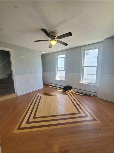 Building Photo - 133 Park Ave