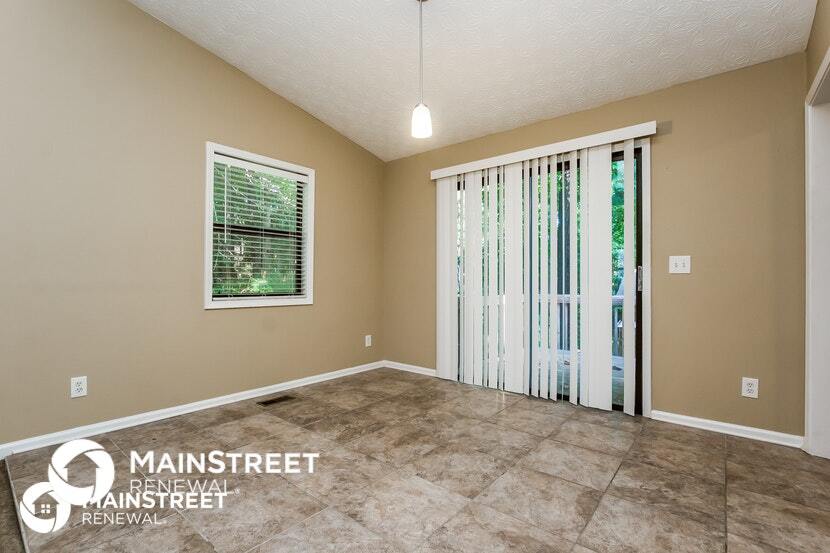 Building Photo - 2490 Deerfield Dr