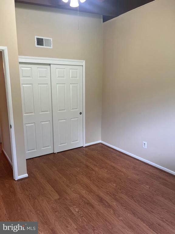 Building Photo - 4211 Americana Dr