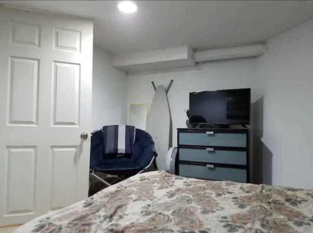 Building Photo - 1728 S 18th St