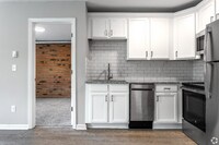 Building Photo - 131 N High St