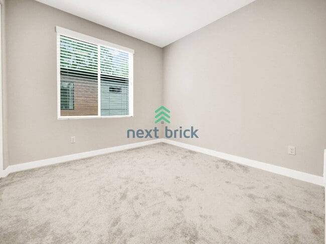 Building Photo - Welcome to this beautiful 4-bedroom, 3.5-bathroom for Rent!