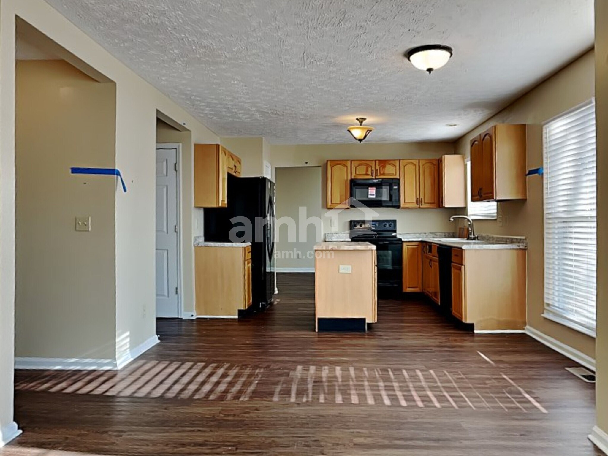 Building Photo - 25 Thorne Hill Dr