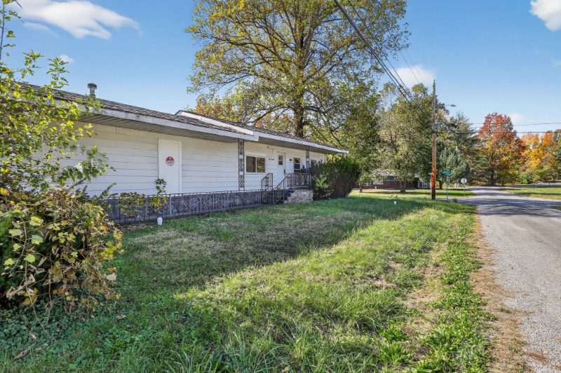 Building Photo - 220 N Illinois Ave