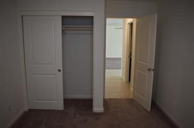 Building Photo - 686 Keenan Ct