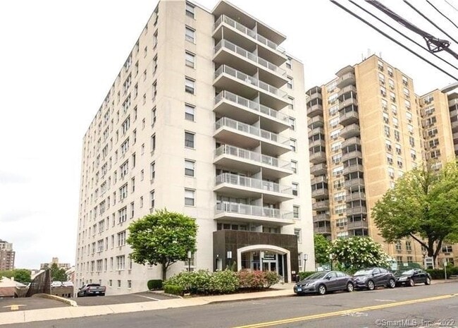 Building Photo - 30 Glenbrook Rd