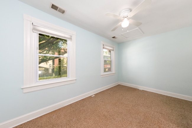 Building Photo - 1139 3rd St NE