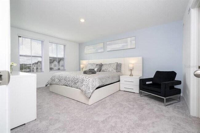 Building Photo - 619 Longboat Dr