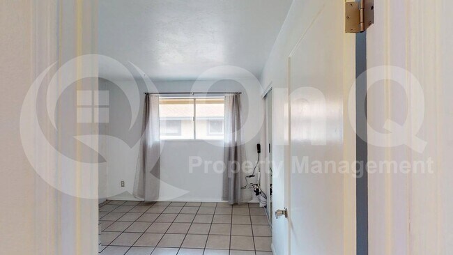 Building Photo - 1154 N 85th Pl