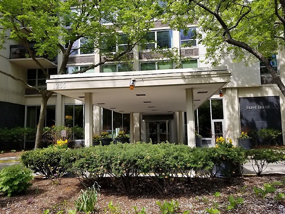 Building Photo - 1255 N Sandburg Terrace