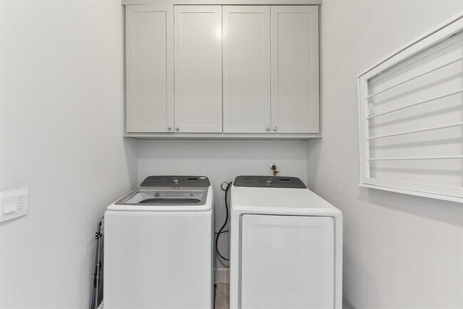 Building Photo - 4107 McKinley Fields Dr