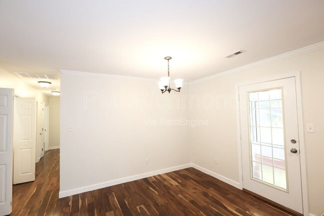 Building Photo - 9713 Pampas Dr
