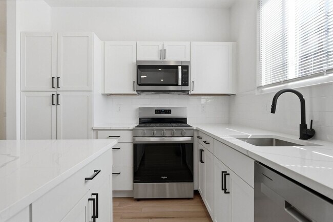 Building Photo - Brand New Renovation - Sharpsburg
