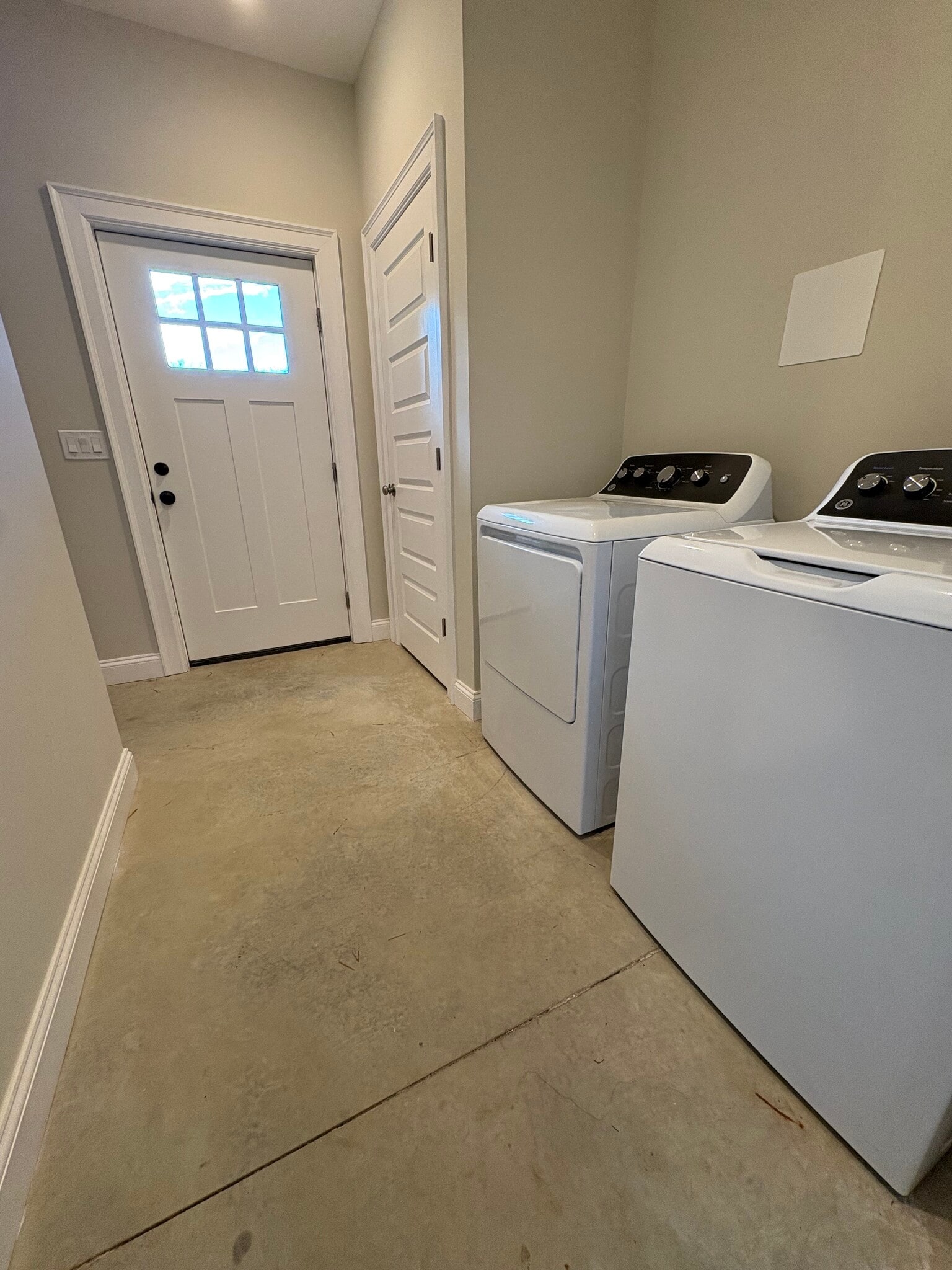 Building Photo - 3600 Moss Side Ave