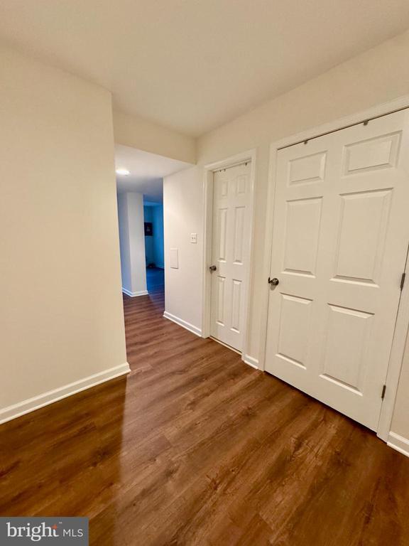 Building Photo - 6291 Kerrydale Dr