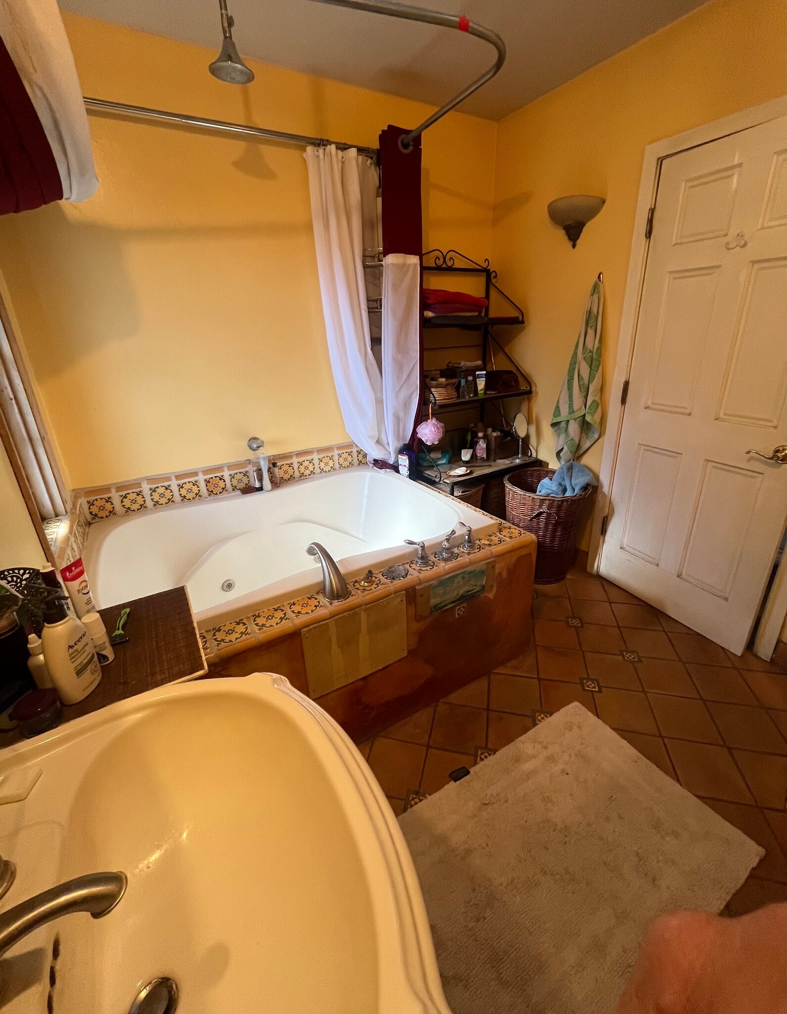 Building Photo - 7221 Earldom Ave