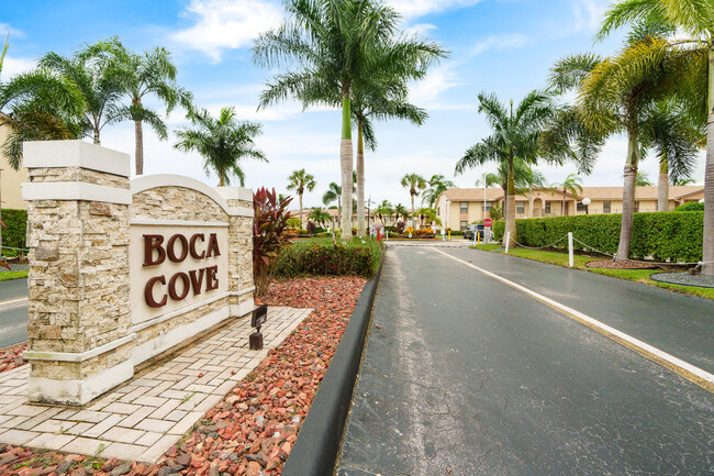 Building Photo - 9480 Boca Cove Cir