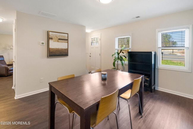 Building Photo - 26 Toms River Rd