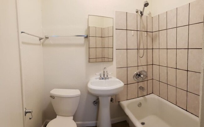 Building Photo - Gorgeous Studio in North Park! $500 HOLIDAY SPECIAL