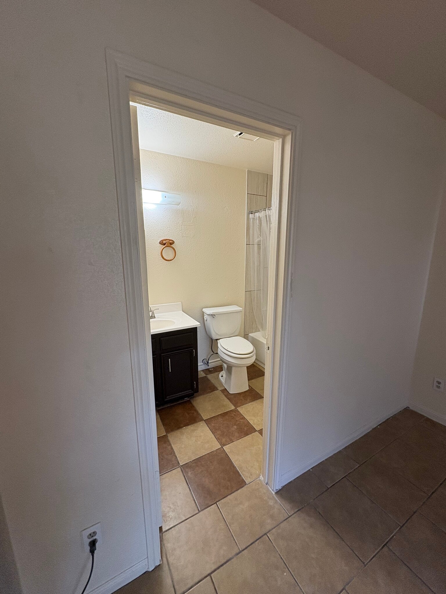 Building Photo - 489 Northwood Cir