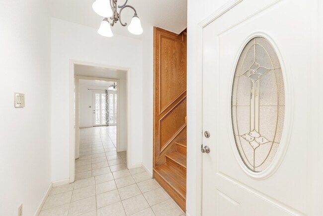 Building Photo - 7547 Brompton St