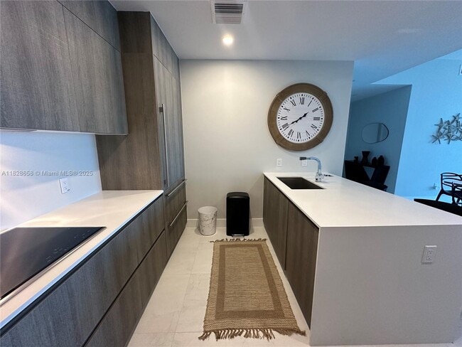 Building Photo - 17550 Collins Ave