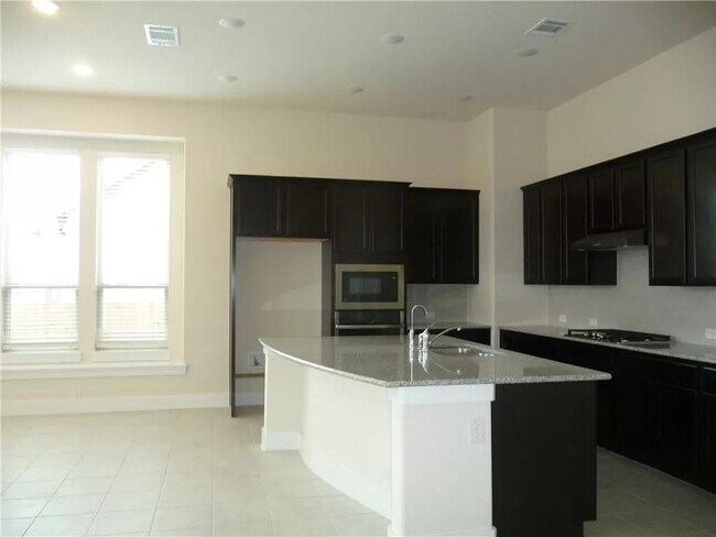 Building Photo - 6145 Teodoro Bend