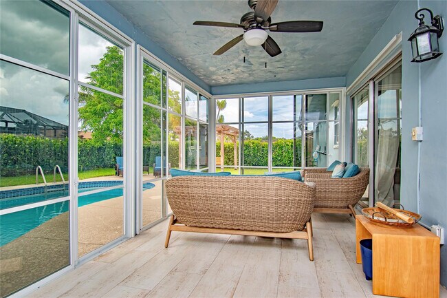 Building Photo - 6557 Country Wood Way