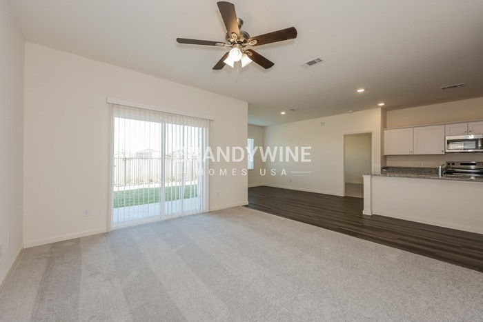 Building Photo - 8348 Sniptoe Dr